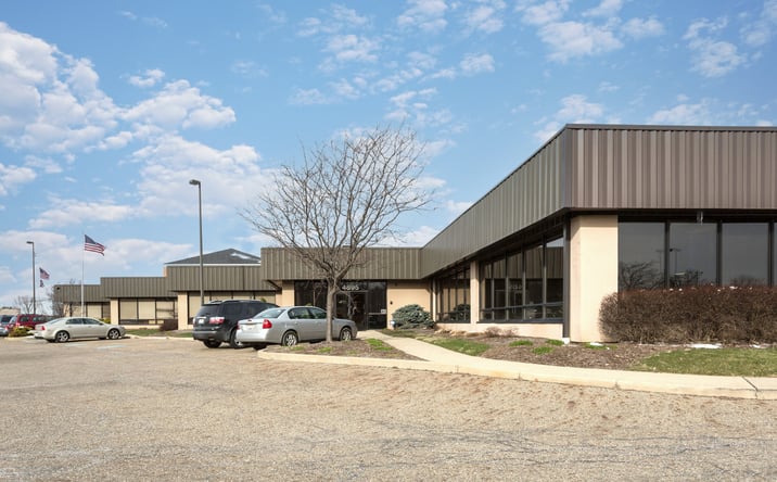 Pictures of Office property located at 4895 Dressler Rd NW, Canton, OH 44718 for lease - image #1