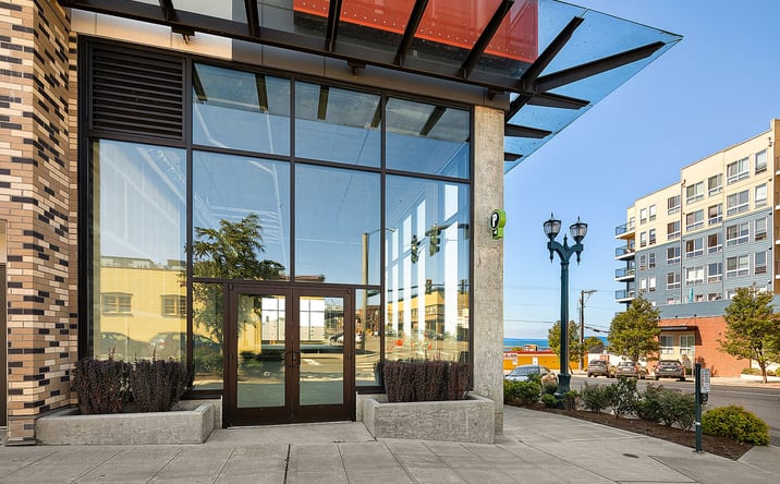 Pictures of Retail, Restaurant property located at 2900 Grand Ave, Everett, WA 98201 for lease - image #1
