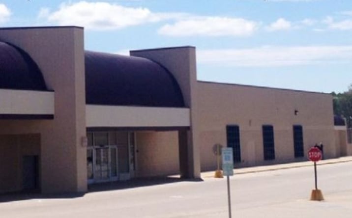 Pictures of Retail property located at 1900 N Richmond Rd, McHenry, IL 60051 for lease - image #1