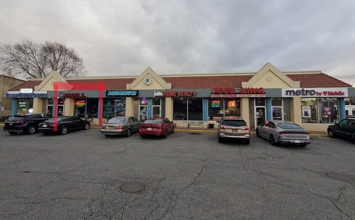 Pictures of Retail property located at 658 Motor Pkwy, Hauppauge, NY 11788 for lease - image #1