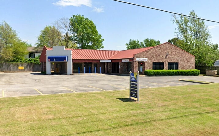 Pictures of Retail property located at 13101 S Elwood Ave, Glenpool, OK 74033 for lease - image #1