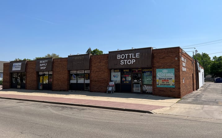 Pictures of Retail, Office property located at 237 Harrison Ave, Waukesha, WI 53186 for lease - image #1