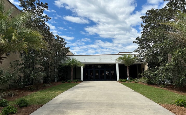 Pictures of Office property located at 7030 Canal Blvd, New Orleans, LA 70124 for lease - image #1