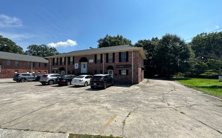 Pictures of Office property located at 1405 Thompson Cir, Gardendale, AL 35071 for lease - image #1