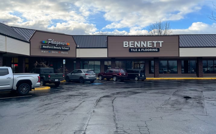 Pictures of Retail property located at 2314 Poplar Dr, Medford, OR 97504 for lease - image #1