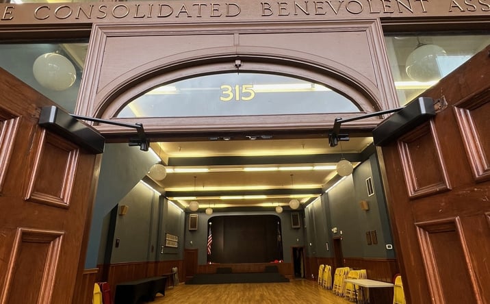 Pictures of Office property located at 315 NW Davis St, Portland, OR 97209 for lease - image #1