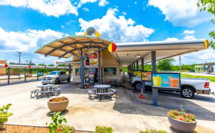 Pictures of Restaurant property located at 6767 W Port Arthur Rd, Port Arthur, TX 77640 for lease - image #1