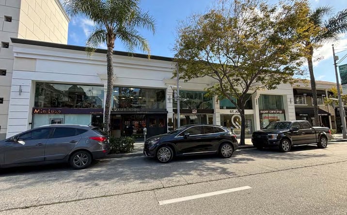 Pictures of Office property located at 222 N Canon Drive, Beverly Hills, CA 90210 for lease - image #1