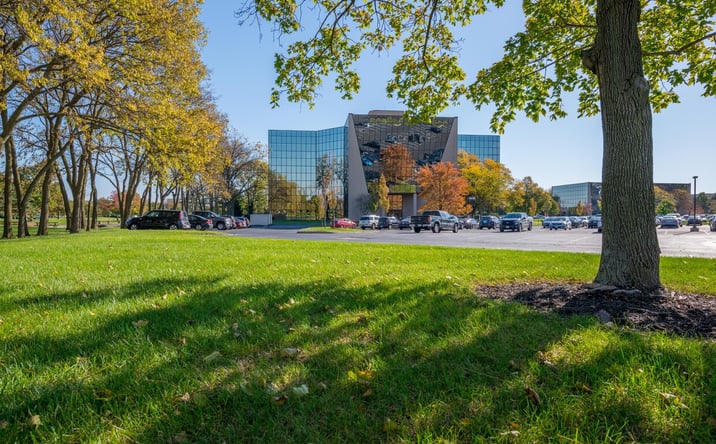 Pictures of Office property located at 555 Metro Pl N, Dublin, OH 43017 for lease - image #1