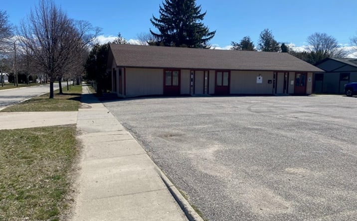 Pictures of Office property located at 228 7th St, Frankfort, MI 49635 for lease - image #1