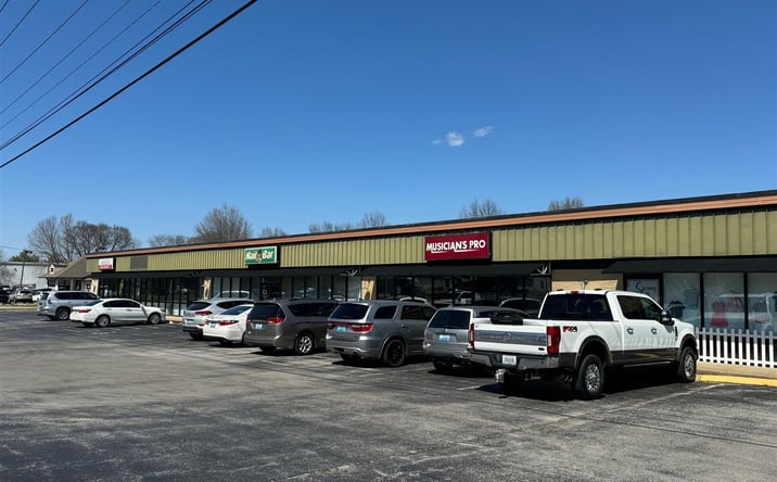 Pictures of Retail, Land property located at 1440 Campbell Lane , Unit 300, Bowling Green, KY 42104 for lease - image #1