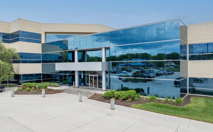 Pictures of Office property located at 11819 Miami St, Omaha, NE 68164 for lease - image #1