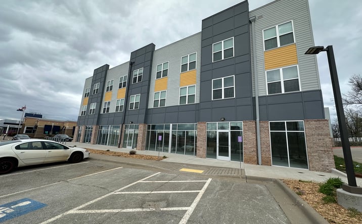 Pictures of Retail, Office property located at 1255 E Chestnut Expressway, Springfield, MO 65802 for lease - image #1
