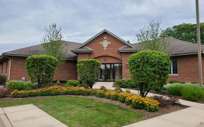 Pictures of Office property located at 6835 Kingery Highway, Willowbrook, IL 60527 for lease - image #1