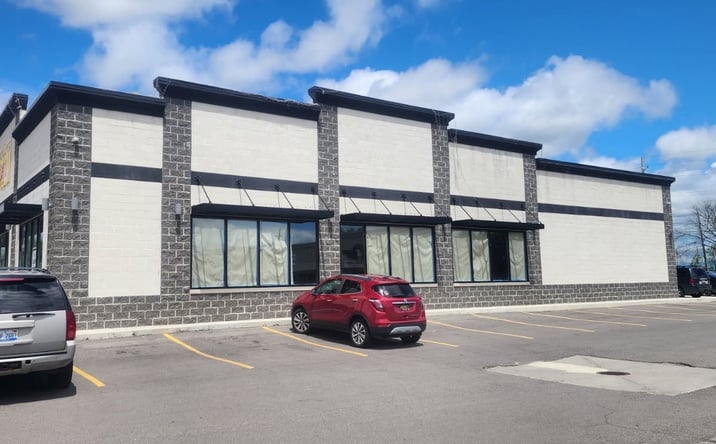 Pictures of Retail property located at 32500 Gratiot Ave, Roseville, MI 48066 for lease - image #1