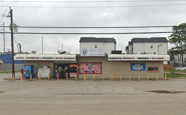 Pictures of Retail property located at 2012 W 34th St, Houston, TX 77018 for lease - image #1