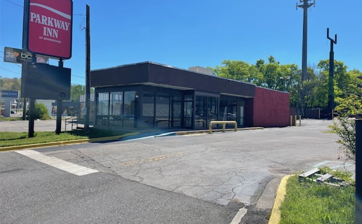 Pictures of Restaurant property located at 9227 Parkway E, Birmingham, AL 35206 for lease - image #1
