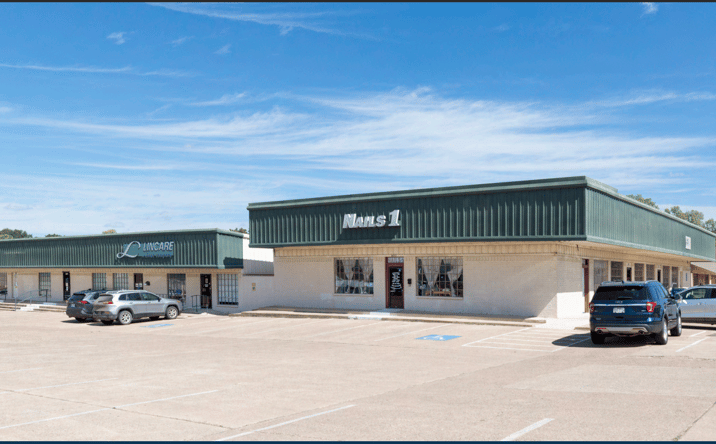 Pictures of Office, Land property located at 128 W Mall Dr, Corsicana, TX 75110 for lease - image #1