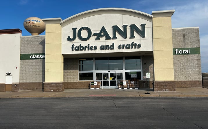 Pictures of Retail property located at 3958 Jr Prewitt Pkwy, Osage Beach, MO 65065 for lease - image #1