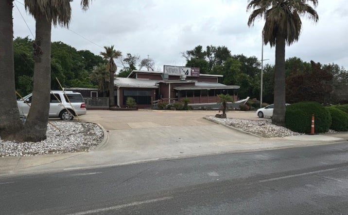 Pictures of Restaurant property located at 206 E Villa Maria Rd, Bryan, TX 77801 for lease - image #1