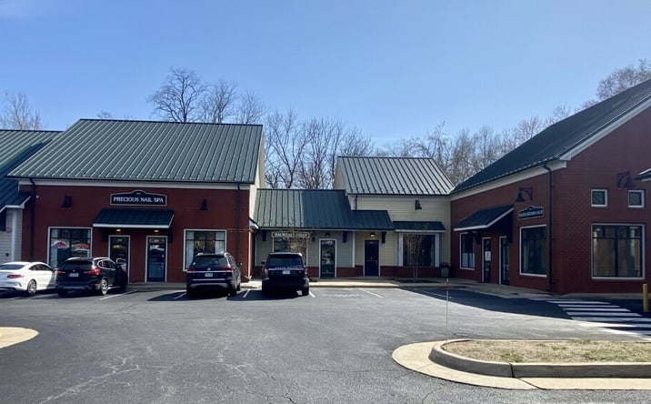 Pictures of Retail property located at 836 & 840 S. King Street, Leesburg, VA 20175 for lease - image #1