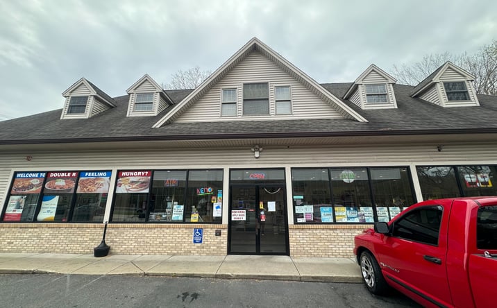 Pictures of Retail, Office, Restaurant property located at 1 Oxford Rd, Oxford, CT 06483 for lease - image #1
