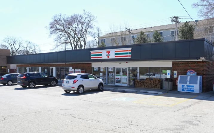 Pictures of Retail property located at 753 W Palatine Road, Palatine, IL 60067 for lease - image #1