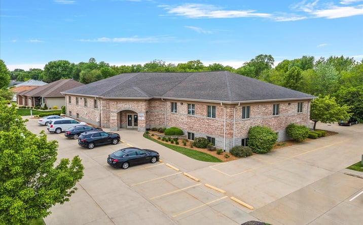 Pictures of Office property located at 1905 Montana Dr, Springfield, IL 62704 for lease - image #1