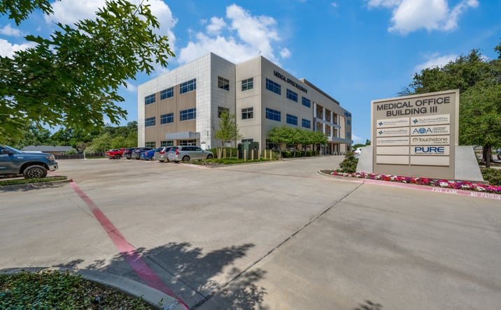 Pictures of Office property located at 2005 W Park Dr, Irving, TX 75061 for lease - image #1