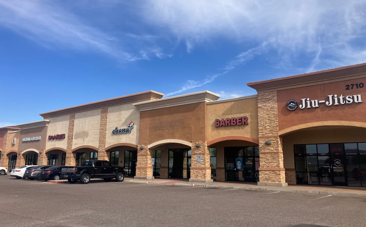 Pictures of Retail property located at 2710 W Southern Ave, Phoenix, AZ 85041 for lease - image #1