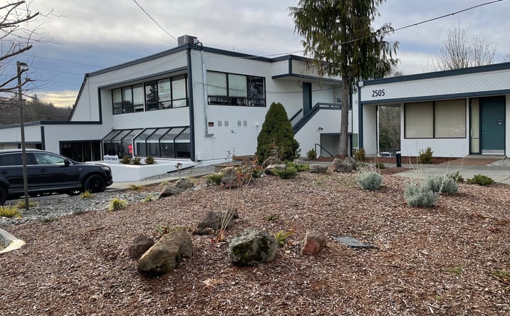 Pictures of Office property located at 2501 SE Mile Hill Dr, Port Orchard, WA 98366 for lease - image #1