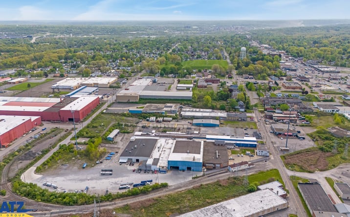 Pictures of Industrial property located at 3700 Oakwood Ave, Austintown, OH 44515 for lease - image #1