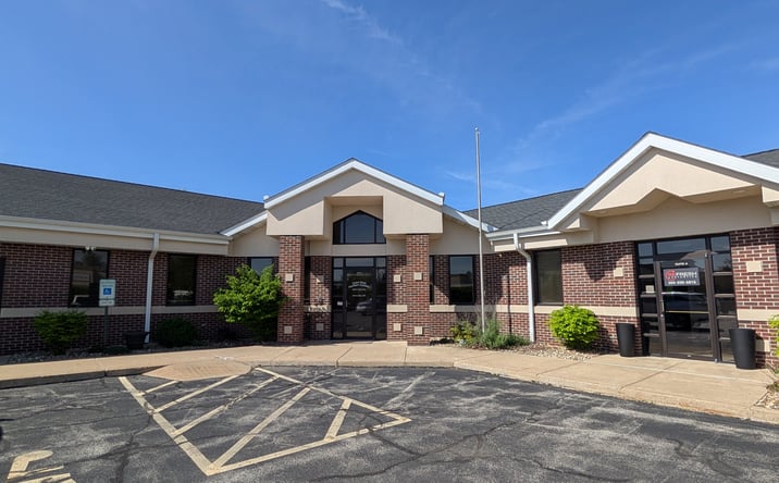 Pictures of Office property located at 405 N Kays Dr, Normal, IL 61761 for lease - image #1
