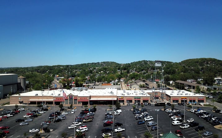 Pictures of Retail, Office, Restaurant property located at 300 Clinchfield St, Kingsport, TN 37660 for lease - image #1