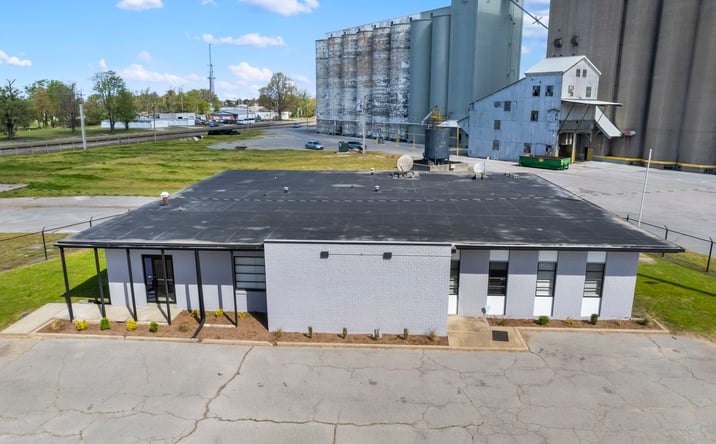 Pictures of Office, Industrial, Special Purpose property located at 410 W Malone Ave, Sikeston, MO 63801 for lease - image #1