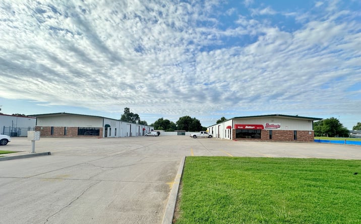 Pictures of Industrial property located at 3204 SW 59th St, Oklahoma City, OK 73119 for lease - image #1