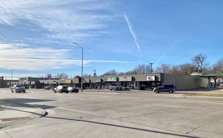 Pictures of Retail property located at 2103 S Minnesota Ave, Sioux Falls, SD 57105 for lease - image #1