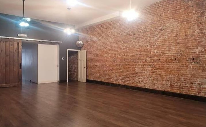 Pictures of Retail, Office property located at 174 E Market St, Sandusky, OH 44870 for lease - image #1