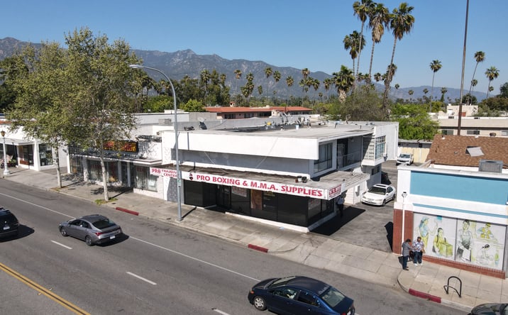 Pictures of Retail property located at 510 N Lake Ave, Pasadena, CA 91101 for lease - image #1