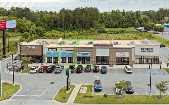 Pictures of Retail property located at 8021 E Brainerd Rd, Chattanooga, TN 37421 for lease - image #1