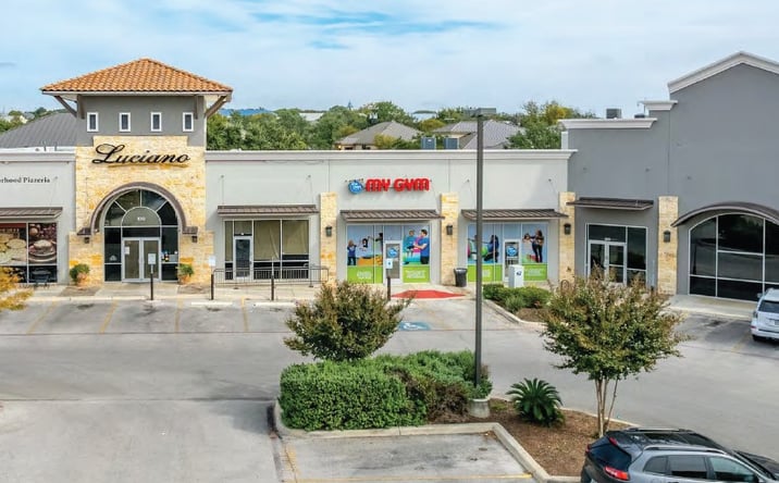 Pictures of Retail property located at 15614 Huebner Rd, San Antonio, TX 78248 for lease - image #1