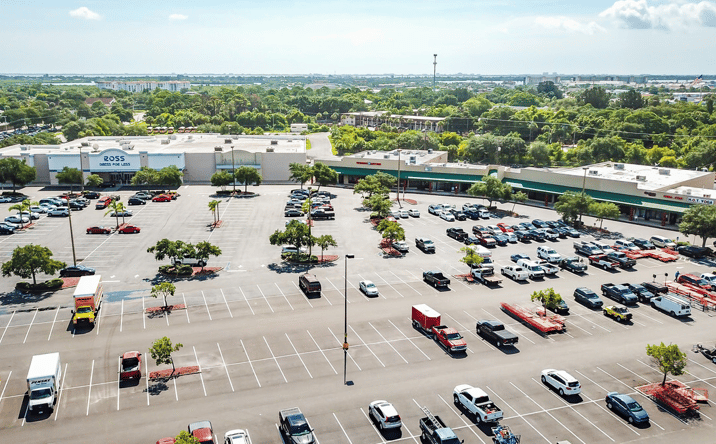 Pictures of Retail property located at 85 - 240 E Merritt Avenue, Merritt Island, FL 32953 for lease - image #1