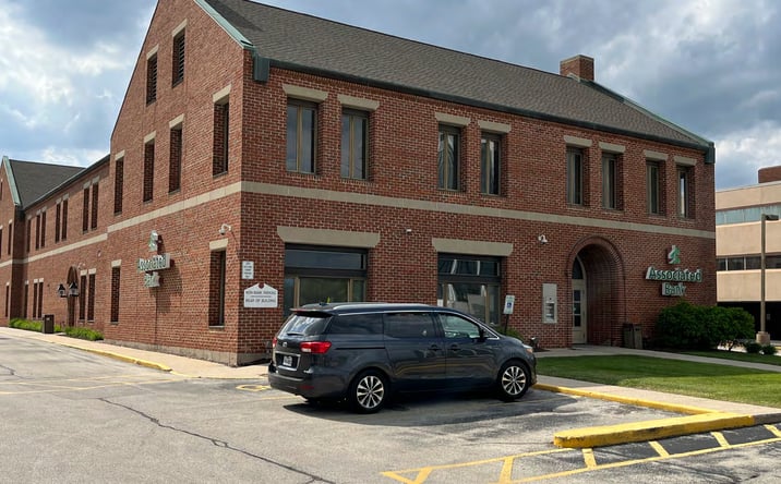 Pictures of Office property located at 2645 N Mayfair Rd, Wauwatosa, WI 53226 for lease - image #1