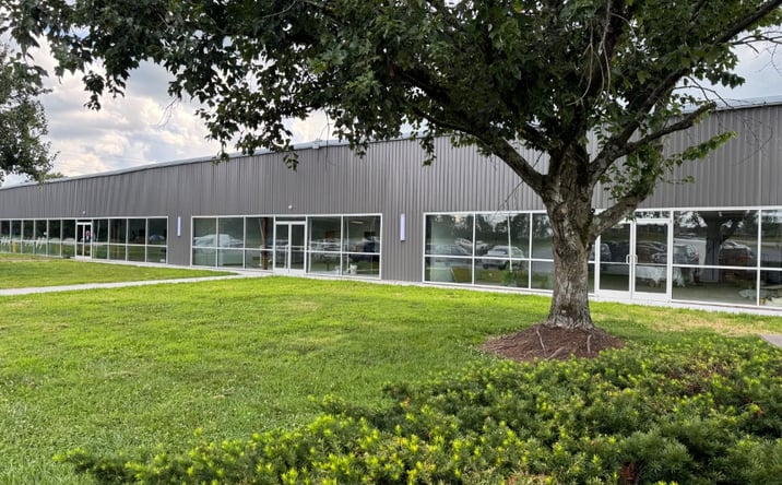Pictures of Retail, Office, Industrial property located at 675 Hennessy Way, Bowling Green, KY 42101 for lease - image #1