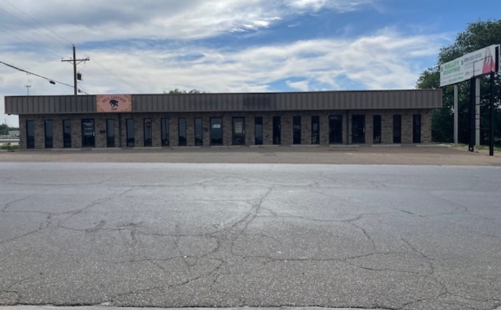 Pictures of Retail, Office property located at 301 N 15th St, Canyon, TX 79015 for lease - image #1