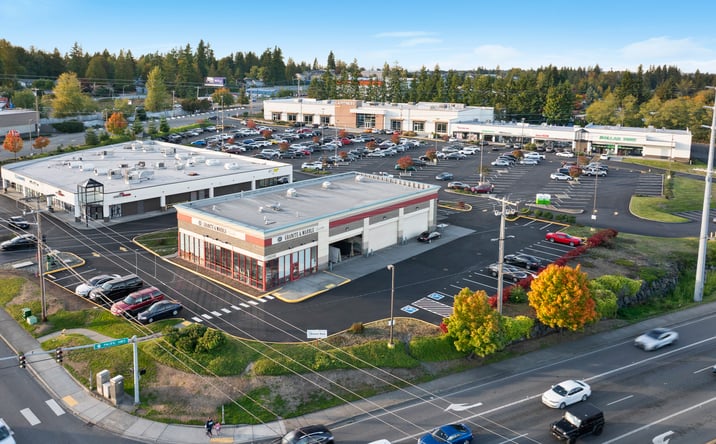 Pictures of Retail, Restaurant property located at 13619 Hwy 99, Everett, WA 98204 for lease - image #1