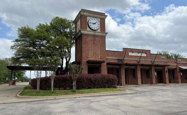 Pictures of Office, Special Purpose property located at 622 Clara Barton Blvd, Garland, TX 75042 for lease - image #1
