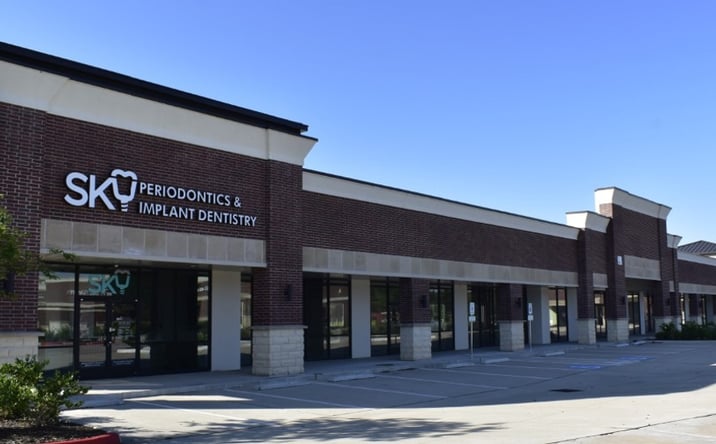 Pictures of Retail, Office, Restaurant property located at 5422 Hwy 6, Missouri City, TX 77459 for lease - image #1