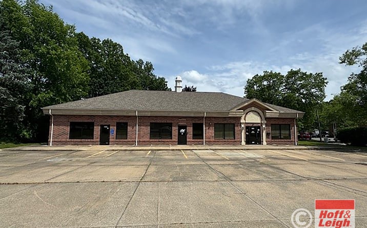 Pictures of Office property located at 3885-3889 Darrow Rd, Stow, OH 44224 for lease - image #1