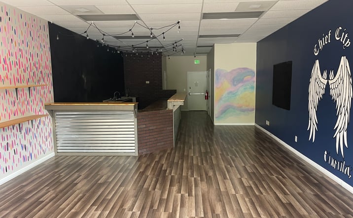 Pictures of Retail, Restaurant property located at 1106 2nd Ave E, Oneonta, AL 35121 for lease - image #1